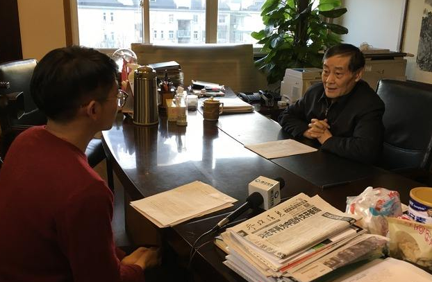 “豆腐级具有长期的消泡效应，有的消泡剂能迅速消泡”