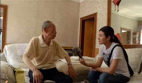 “欧洲多国收紧防疫措施 上海防疫物资展助力全球抗疫”