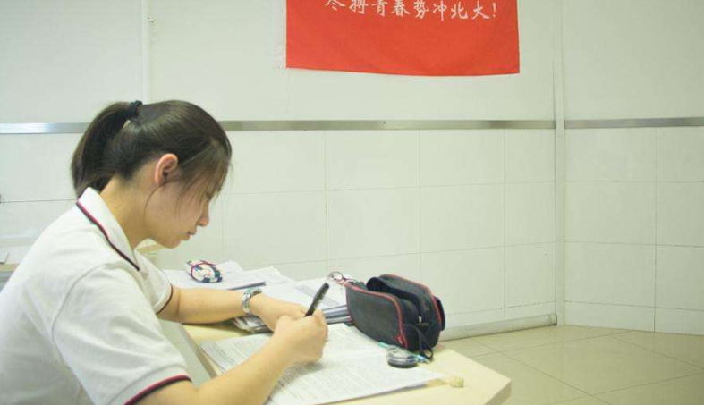 “缅怀张宇”