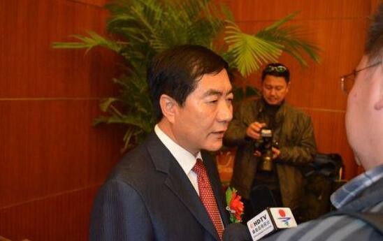 “瘦身不能瘦腰包，轻食连锁「超能鹿战队」LU重磅来袭”
