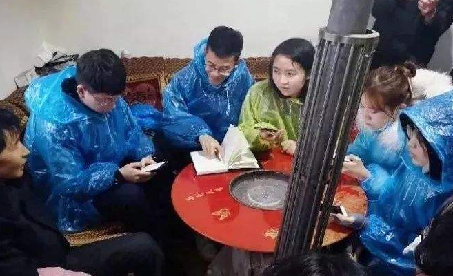 “全球首家5G智能全民创业共享共赢孵化平台一一掌上宝短片视频落户青岛”