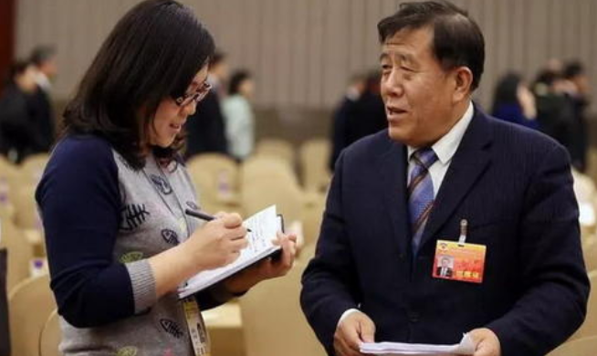 “米阳书法一一藏劲抱骨 雄强执拗具有极强的个性魅力”